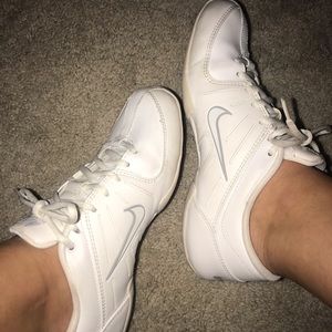 Nike cheer shoes
